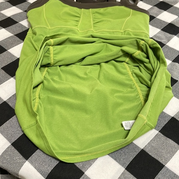 Athleta Built In Bra Scrunch Ruched Activewear Athletic Tank Top Size LT Green - Picture 6 of 12